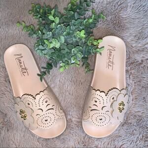 Nanette Lepore Light Pink Floral Laser Cut Slip On Summer Sandals Size: 6